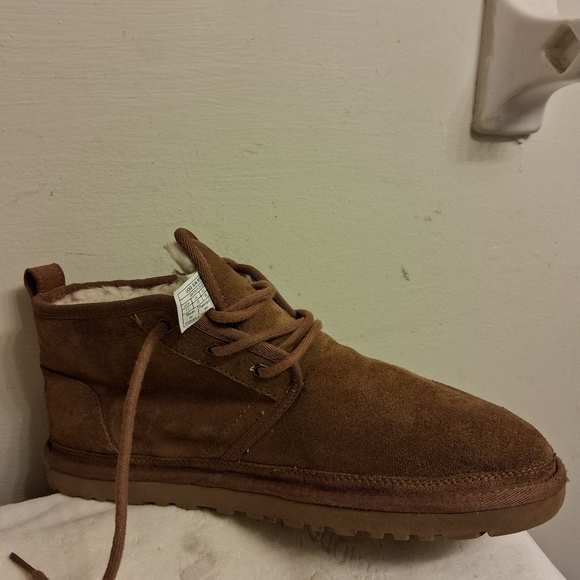 Men's Brown UGG Suede SHEEPSKIN Boots Size 11 - Picture 12 of 16